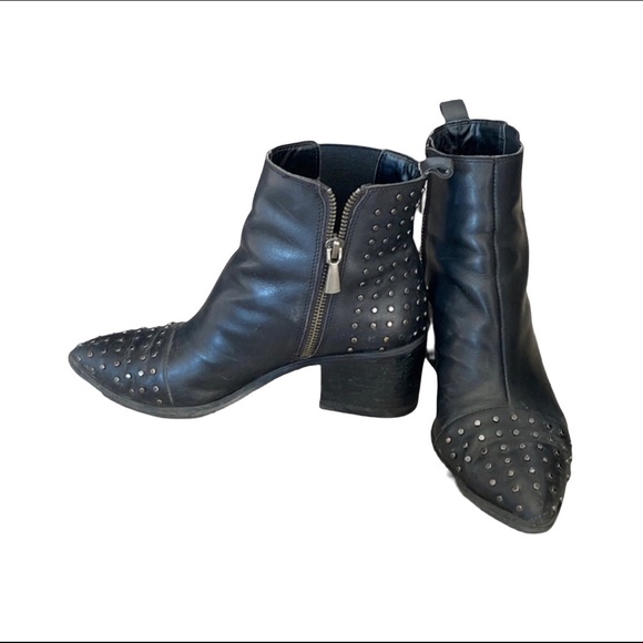 Treasure & Bond Black Pointed Toe Bootie - Picture 2 of 5